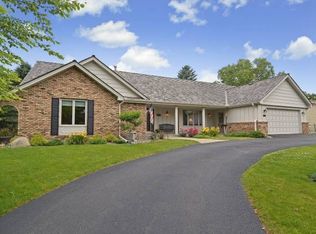 6006 Killarney Ln, Edina, MN 55436
