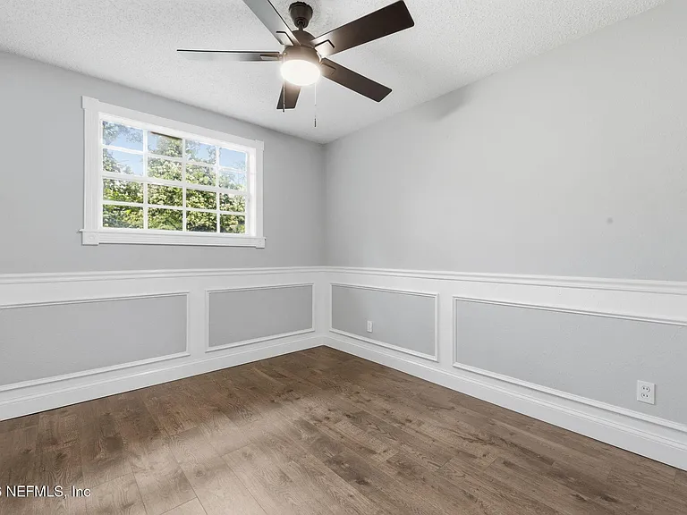 1712 Dibble Cir W — Photo 22