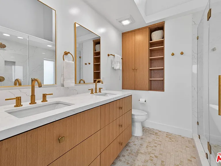 6819 E Ocean Blvd — Photo 38