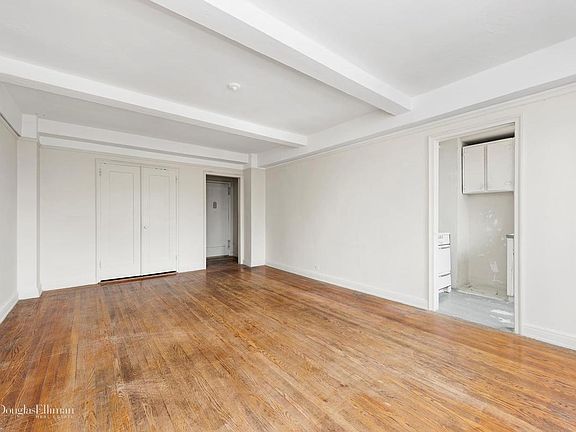 2nd image of 101 7th Ave #12D