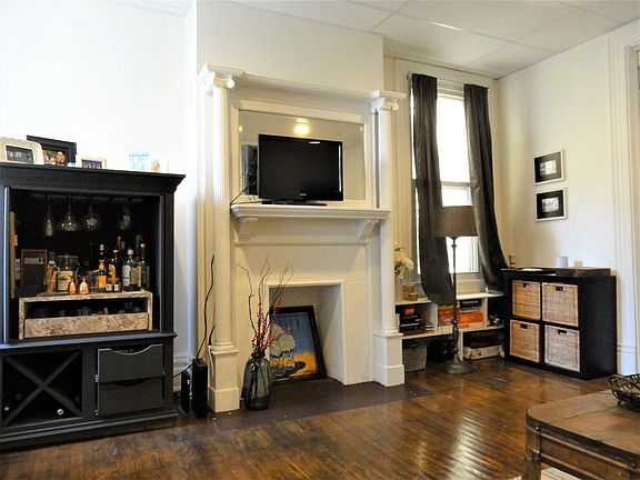 2nd image of 5434 Howe St APT 1