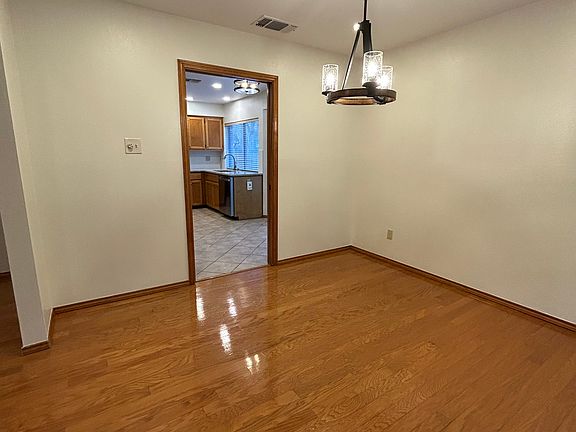 5th image of 13722 Oak Pebble