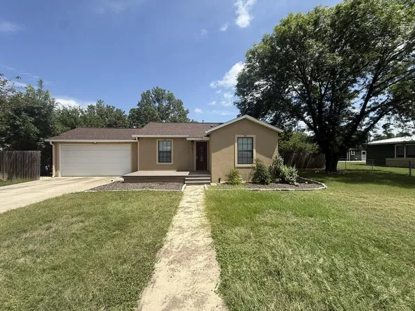 511 S Lewis Ave, Kerrville, TX 78028