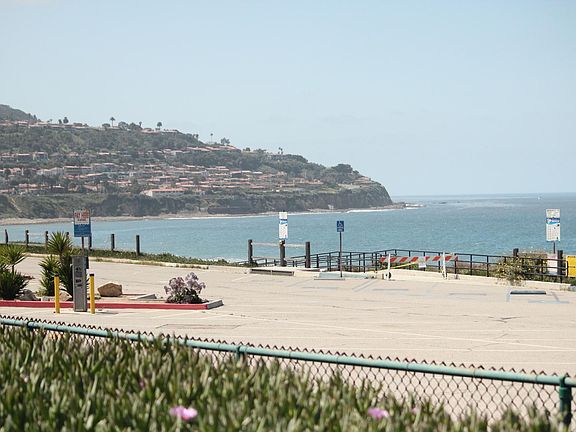 5th image of 328 Paseo De La Playa APT E