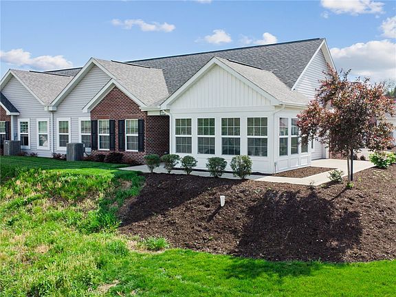 3rd image of 1244 Sandy Ridge Dr