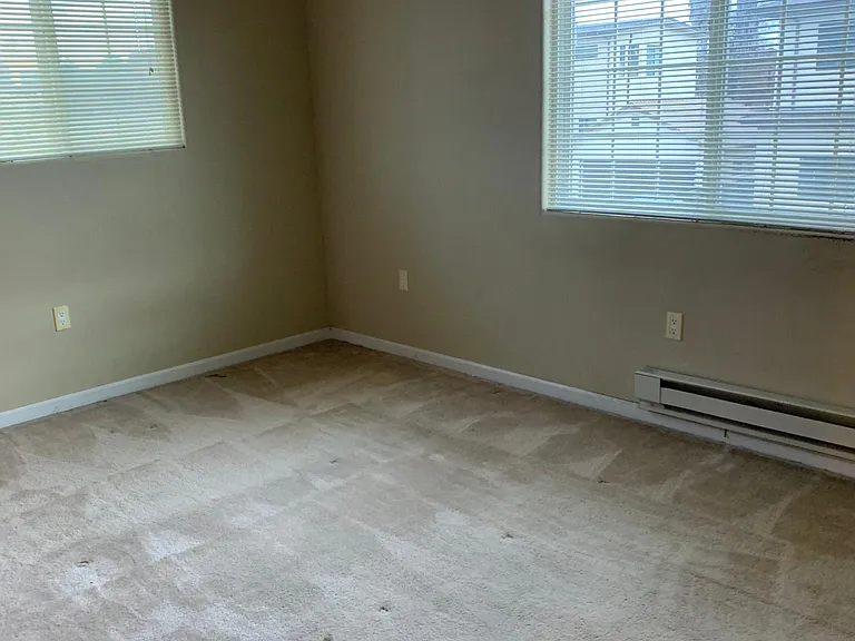 525 Parker Ave — Photo 3