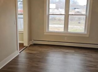 27 Jordan St, Adams, MA 01220