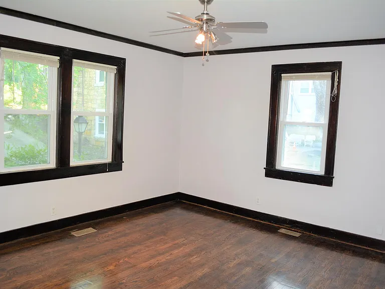 1006 Carolyn Ave — Photo 11