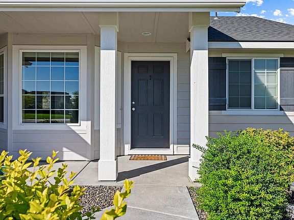4th image of 16101 Meander Creek Way