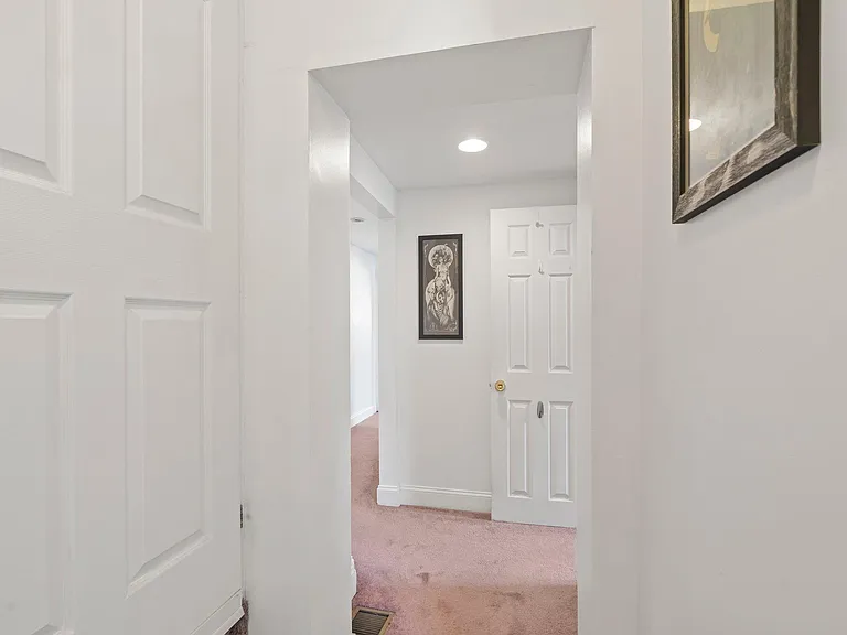 1224 E Columbia Ave — Photo 12