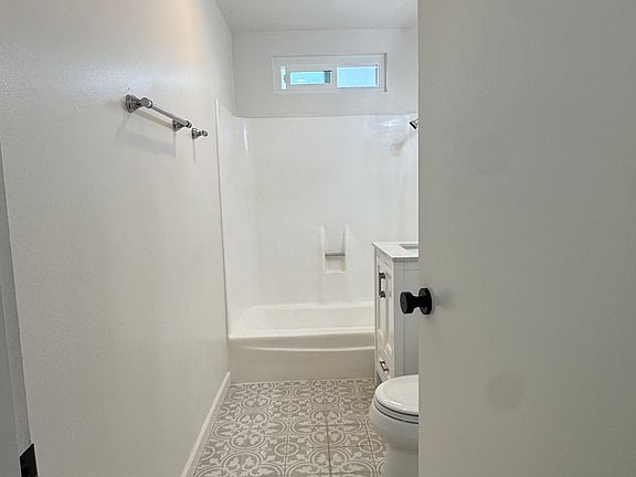 5th image of 283 Ellwood Beach Dr #9