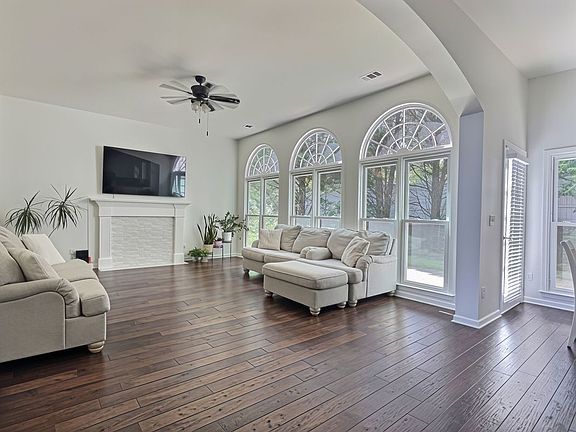 5th image of 1743 Wilkenson Ct