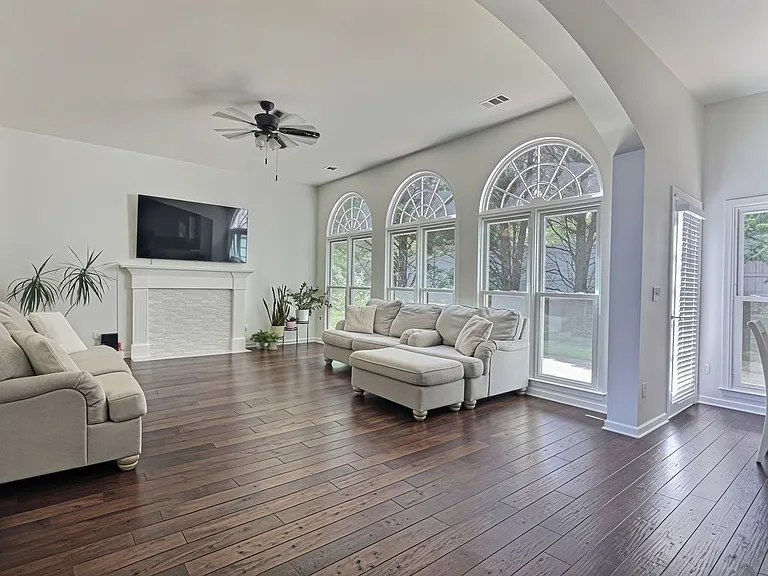 1743 Wilkenson Ct — Photo 5
