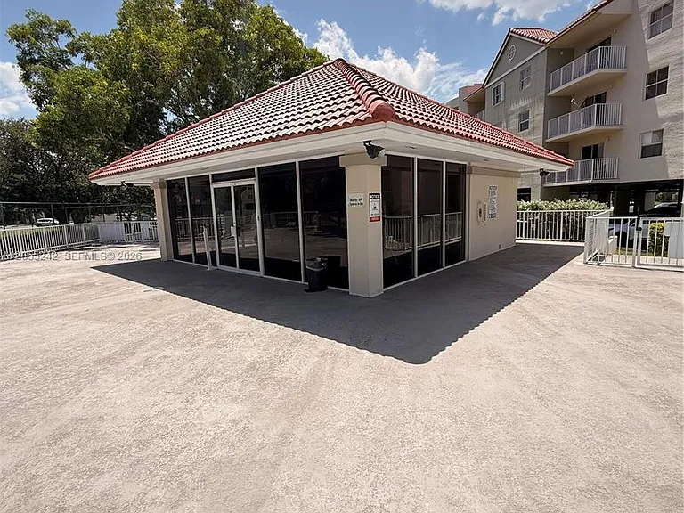 8240 SW 210th St #203 — Photo 33