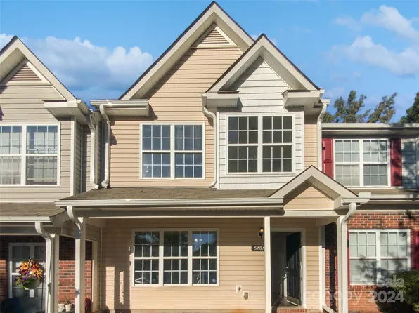 5181 Magnolia Tree Ln, Charlotte, NC 28215