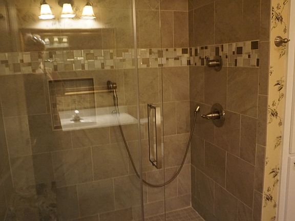 5th image of 500 Shirley Pl