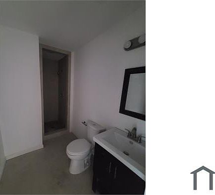 3rd image of 616 Marchmont Ln