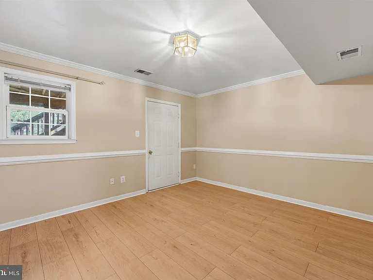 706 Vanderbilt Ter SE — Photo 28
