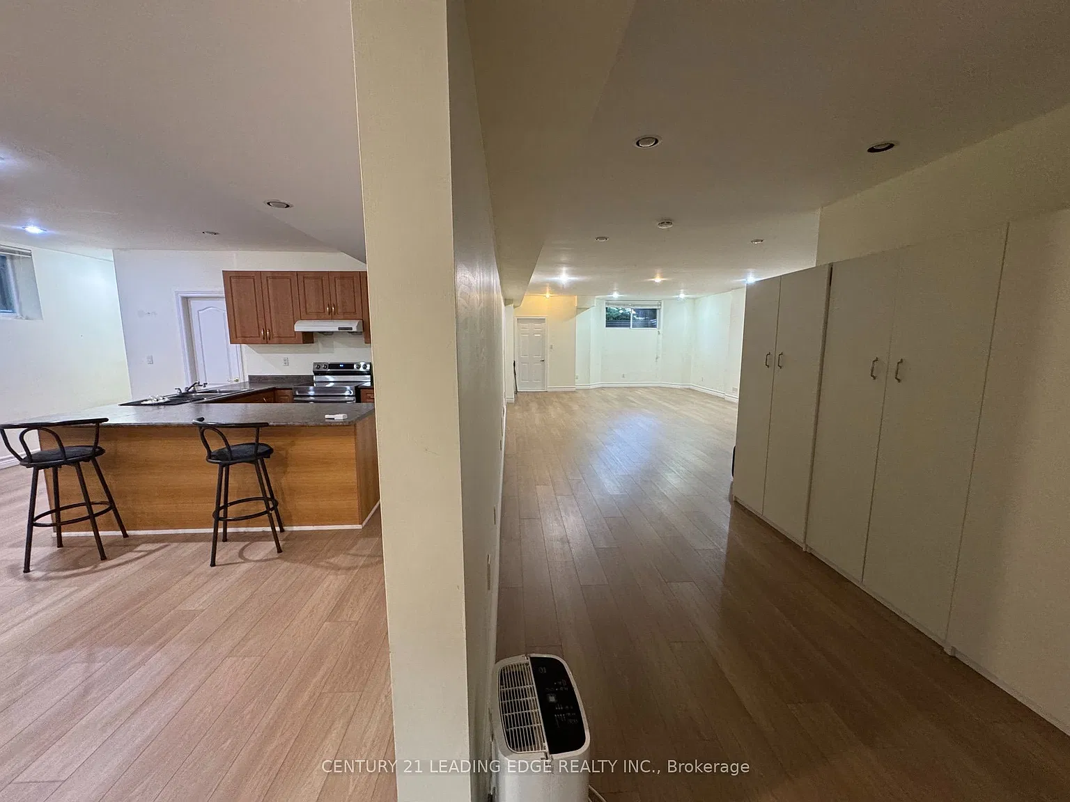 3 bed, $2,300 — Photo 3