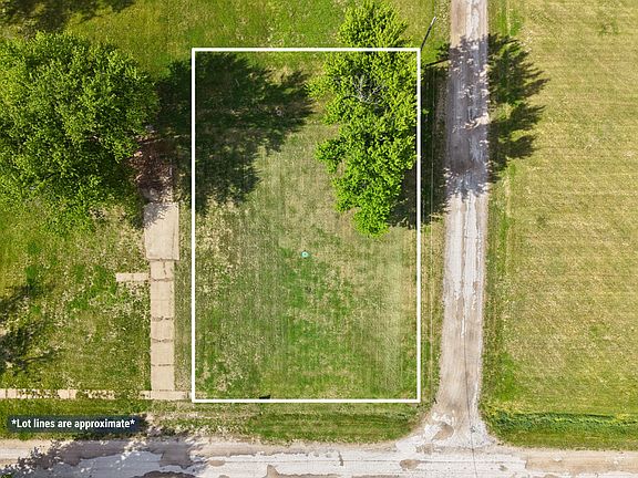 4th image of 905 Mills Ave