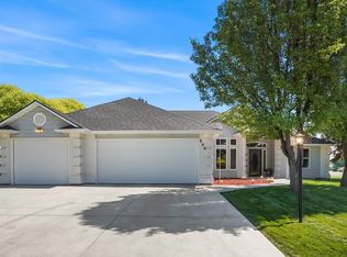 230 S Middle Creek Dr, Nampa, ID 83686