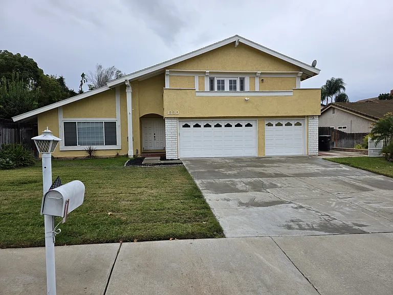 Parkside Dr — Photo 2