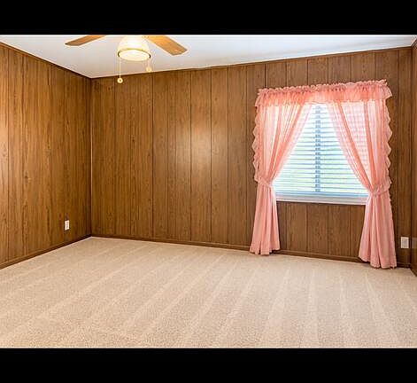 5th image of 405 E 38th St
