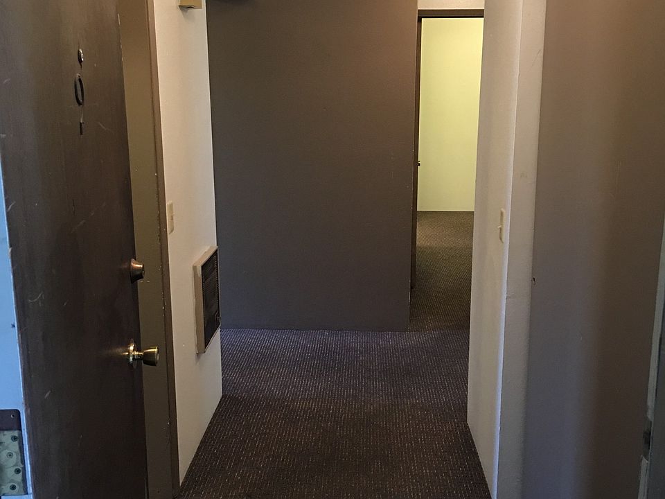 1st image of 545 NE Kamiaken St APT 9