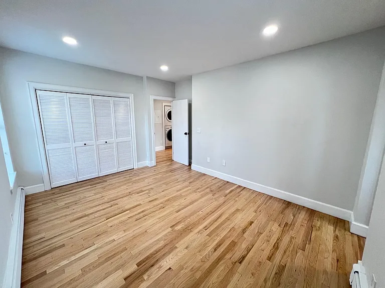 48 Bright St #4 — Photo 27