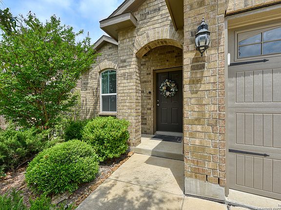 3rd image of 5826 CALAVERAS WAY