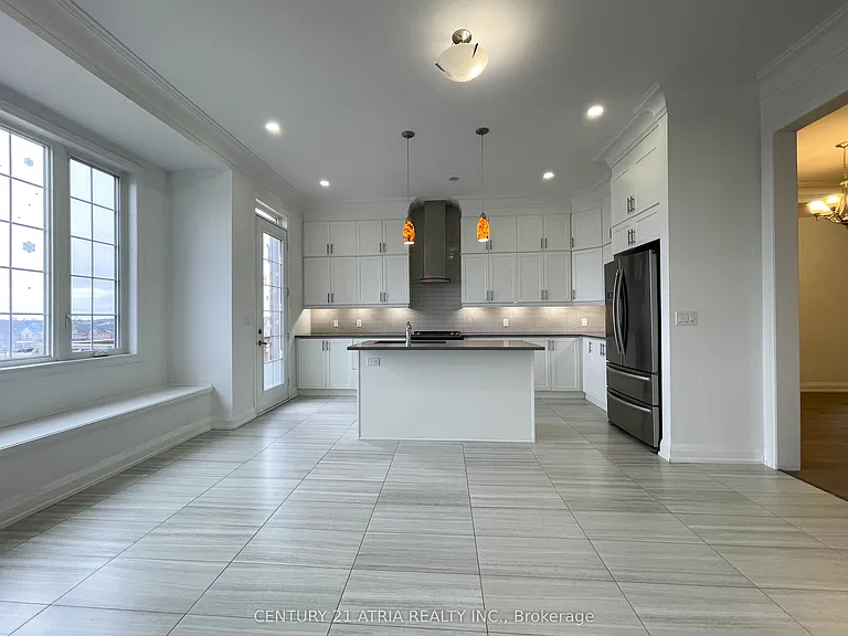 20 Frank Kelly Dr — Photo 8