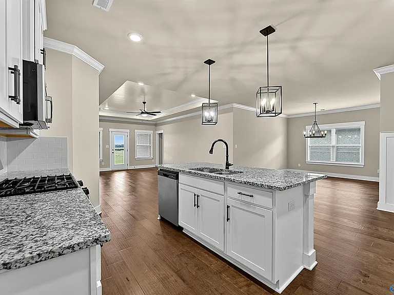 114 Hudson River Dr — Photo 16