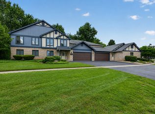 2752 Harbor Dr, Joliet, IL 60431