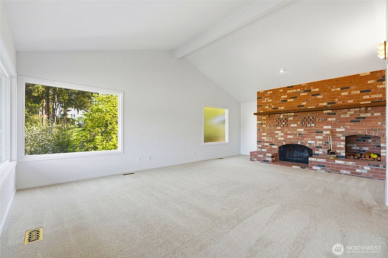 5th image of 2198 Aurora Court