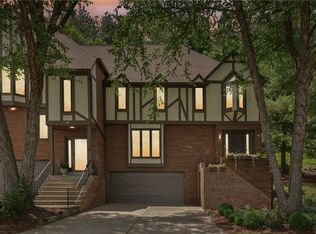 433 Forest Highlands Dr, Pittsburgh, PA