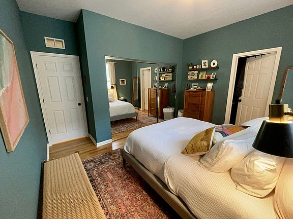 5th image of 4018 N Mozart St APT 3N