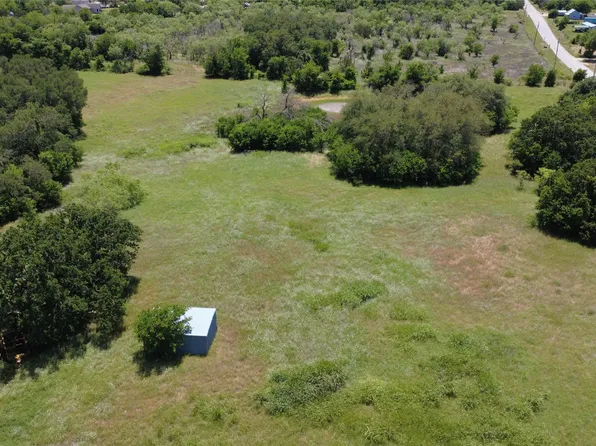 601 Chestnut St, Hico, TX 76457