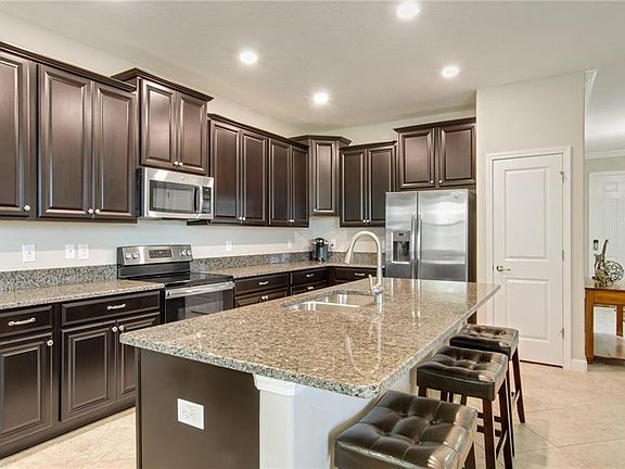 5th image of 4220 Shrewbury Pl
