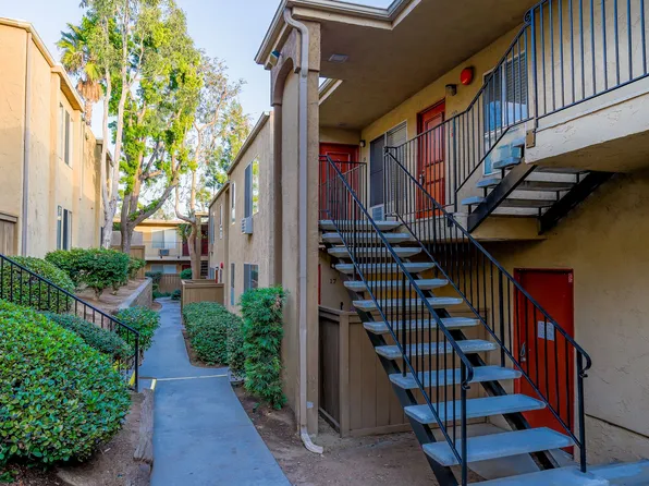 Parkview Poway Apartments, 13608-13628 Pomerado Rd #8-37, Poway, CA 92064