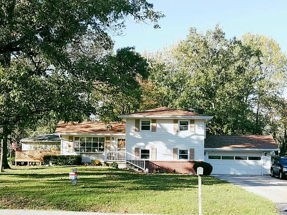 2434 Alice Ln photo 1