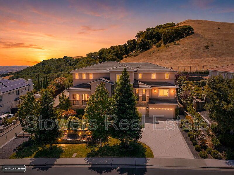 1st image of 3315 Ashbourne Cir