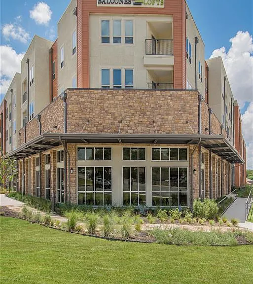 Balcones Lofts — Photo 3