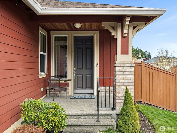 2nd image of 8232 Bainbridge Loop NE