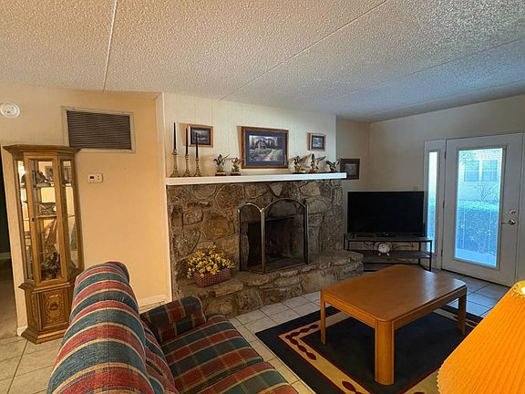 2nd image of 260 Roaring Fork Rd APT 106