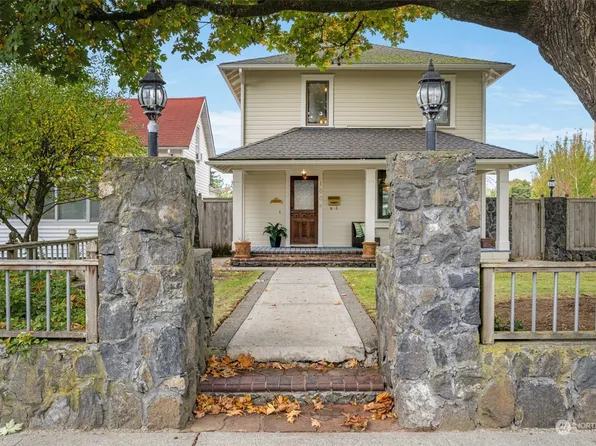 1604 Oakes Avenue, Everett, WA 98201