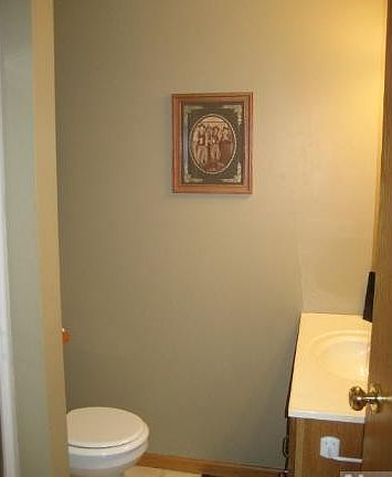 3rd image of 145 Elm St S