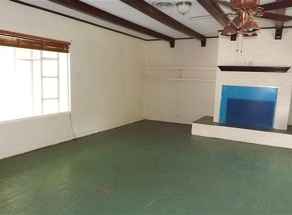 5th image of 2020 Linda Ln