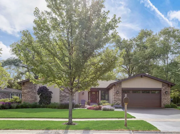 225 Burr Oak Ave, Deerfield, IL 60015