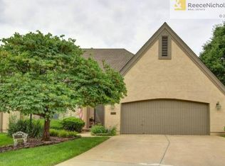 12812 Linden St, Leawood, KS 66209