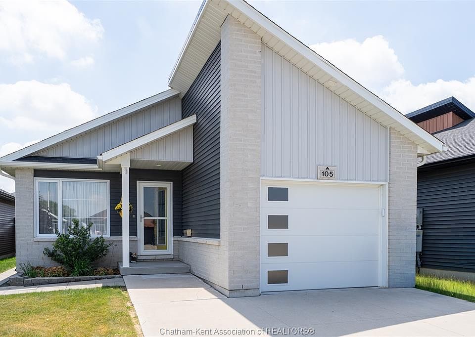 1st image of 105 Moonstone Cres